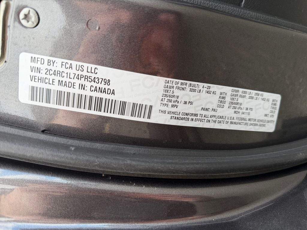 2023 Chrysler Pacifica Hybrid Touring L