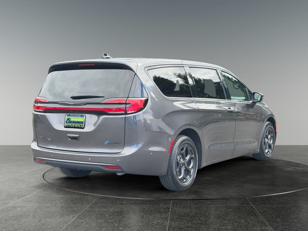 2023 Chrysler Pacifica Hybrid Touring L