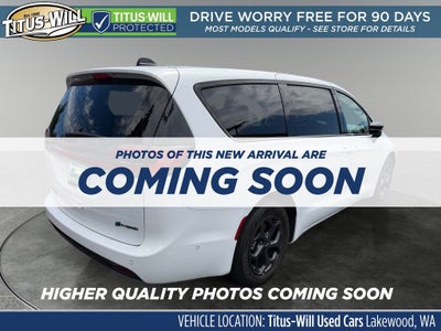 2023 Chrysler Pacifica Hybrid Limited