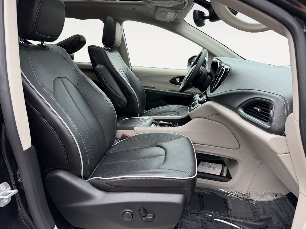 2023 Chrysler Pacifica Hybrid Limited