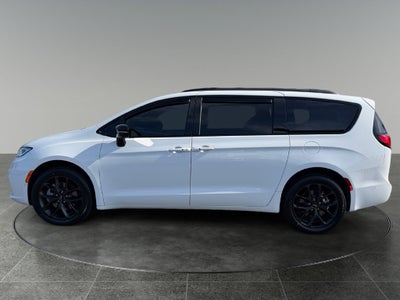 2024 Chrysler Pacifica Limited AWD