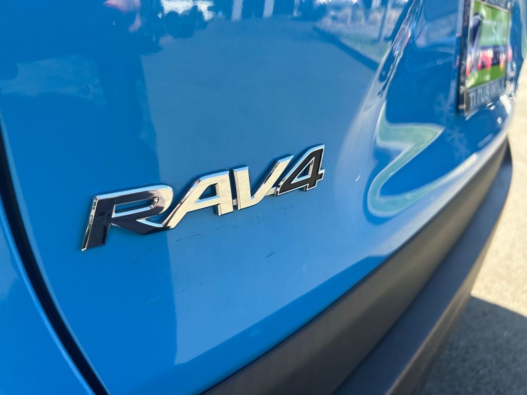 2020 Toyota RAV4 Hybrid XLE