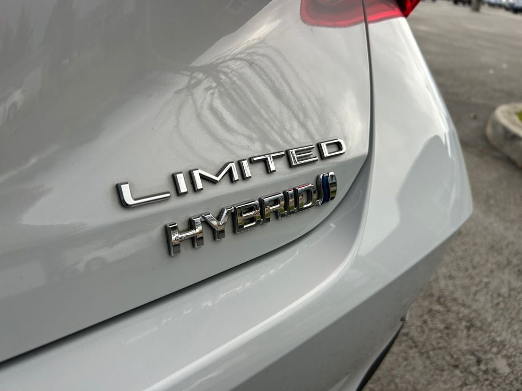 2022 Toyota Avalon Hybrid Limited