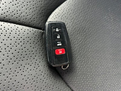 2022 Toyota Avalon Hybrid Limited