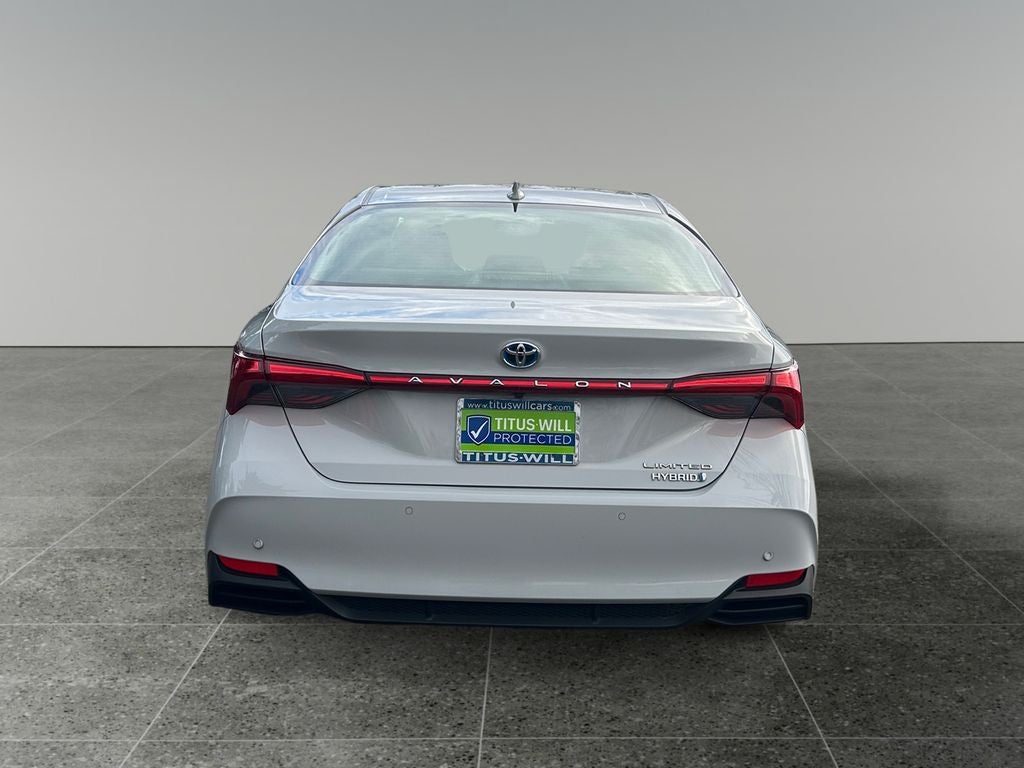 2022 Toyota Avalon Hybrid Limited