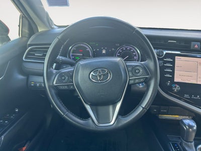 2020 Toyota Camry Hybrid XLE