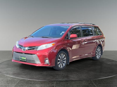 2018 Toyota Sienna XLE Premium 7 Passenger