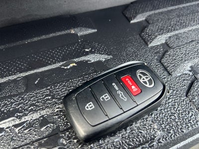 2023 Toyota Tundra Platinum 6" LIFTED W/ FUEL WHEELS