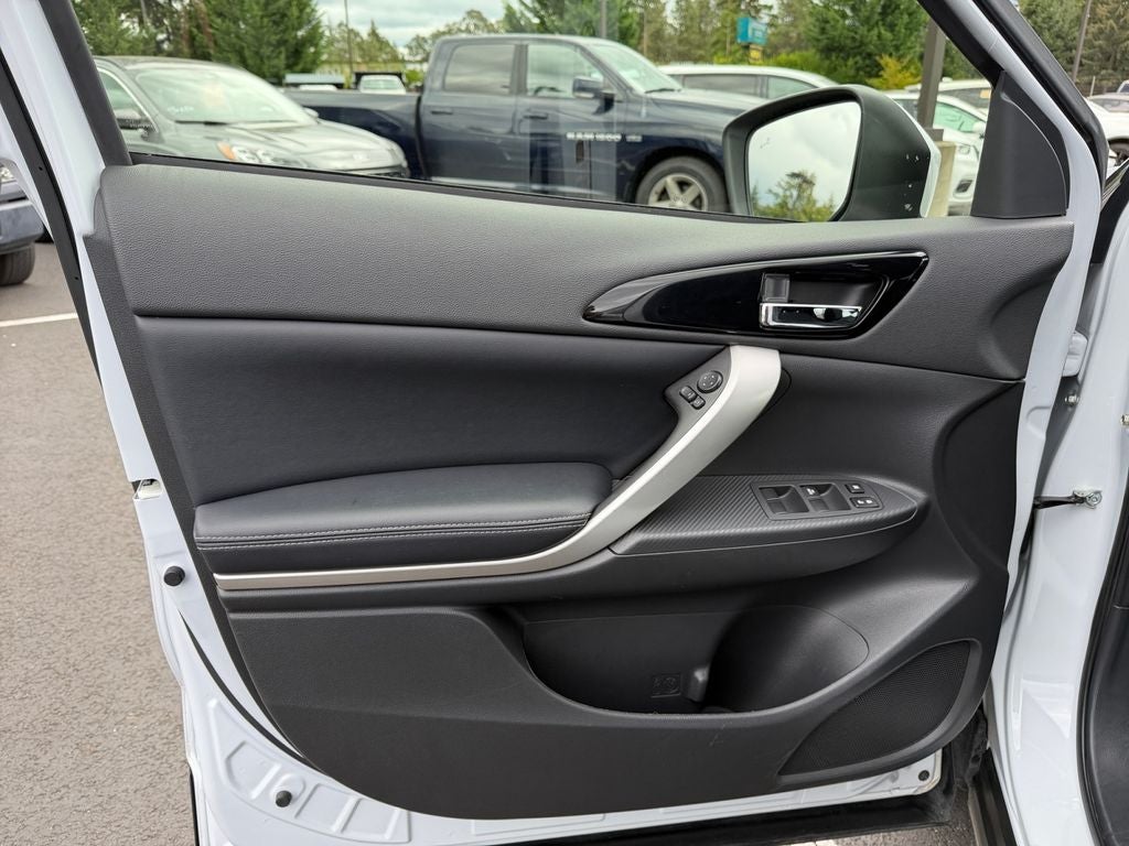 2025 Mitsubishi Eclipse Cross SE