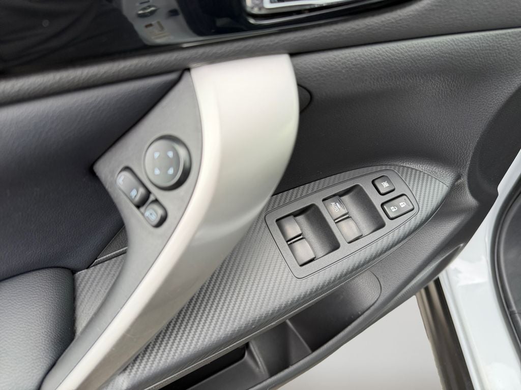 2025 Mitsubishi Eclipse Cross SE