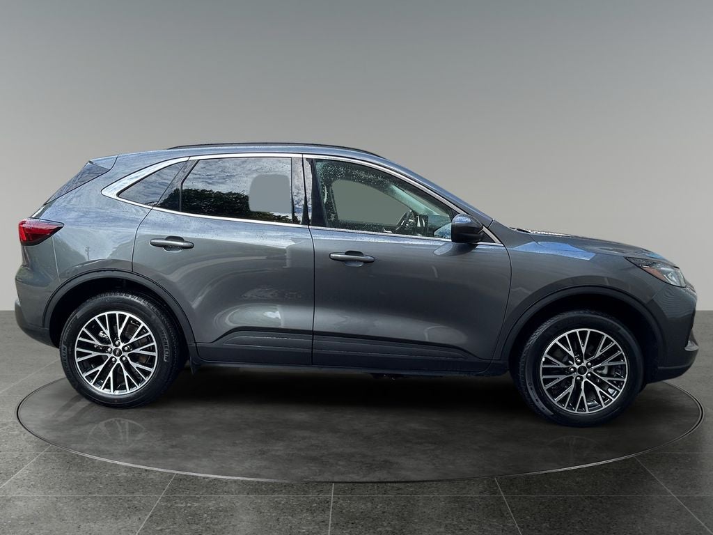 2025 Ford Escape Plug-In Hybrid Base