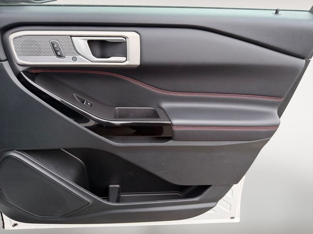 2024 Ford Explorer ST-Line