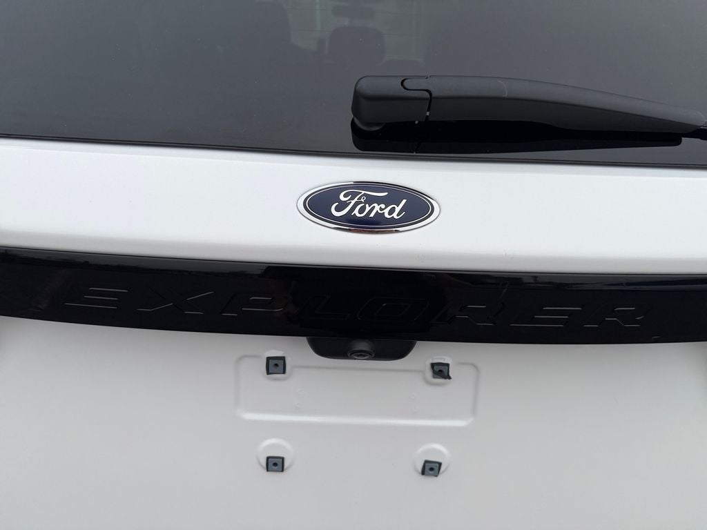 2024 Ford Explorer ST-Line