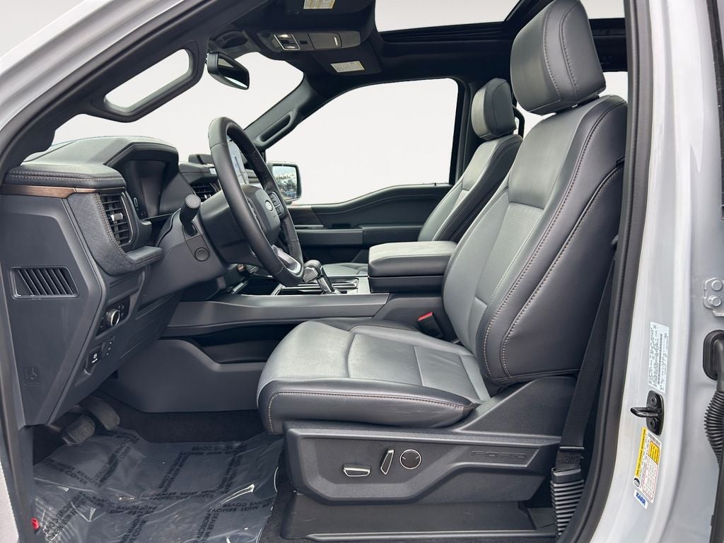 2025 Ford F-150 Lightning Lariat