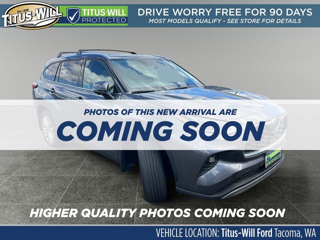 2023 Toyota Highlander Hybrid Platinum