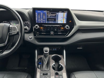 2022 Toyota Highlander Platinum