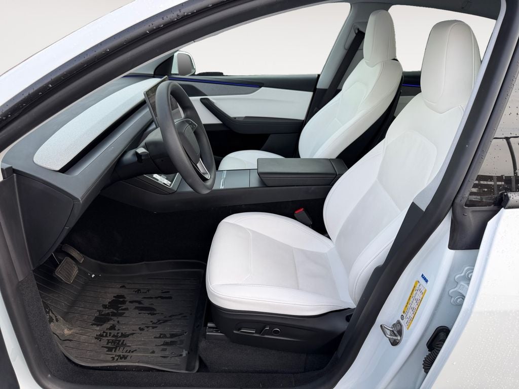 2026 Tesla Model Y Base