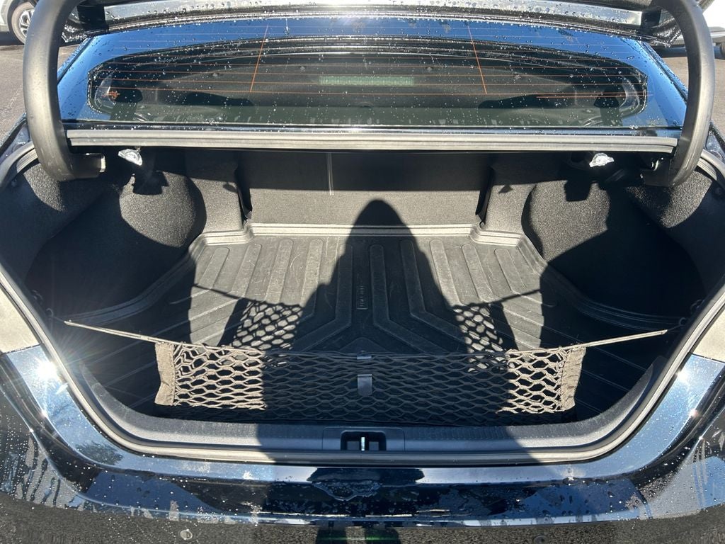 2022 Toyota Camry Hybrid XLE