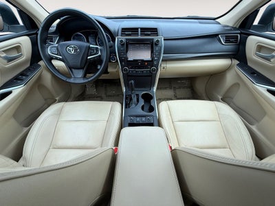2016 Toyota Camry Hybrid XLE
