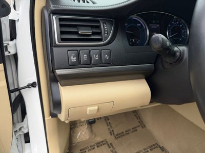 2016 Toyota Camry Hybrid XLE