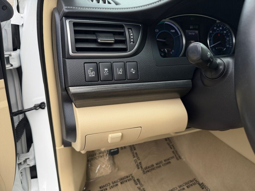 2016 Toyota Camry Hybrid XLE