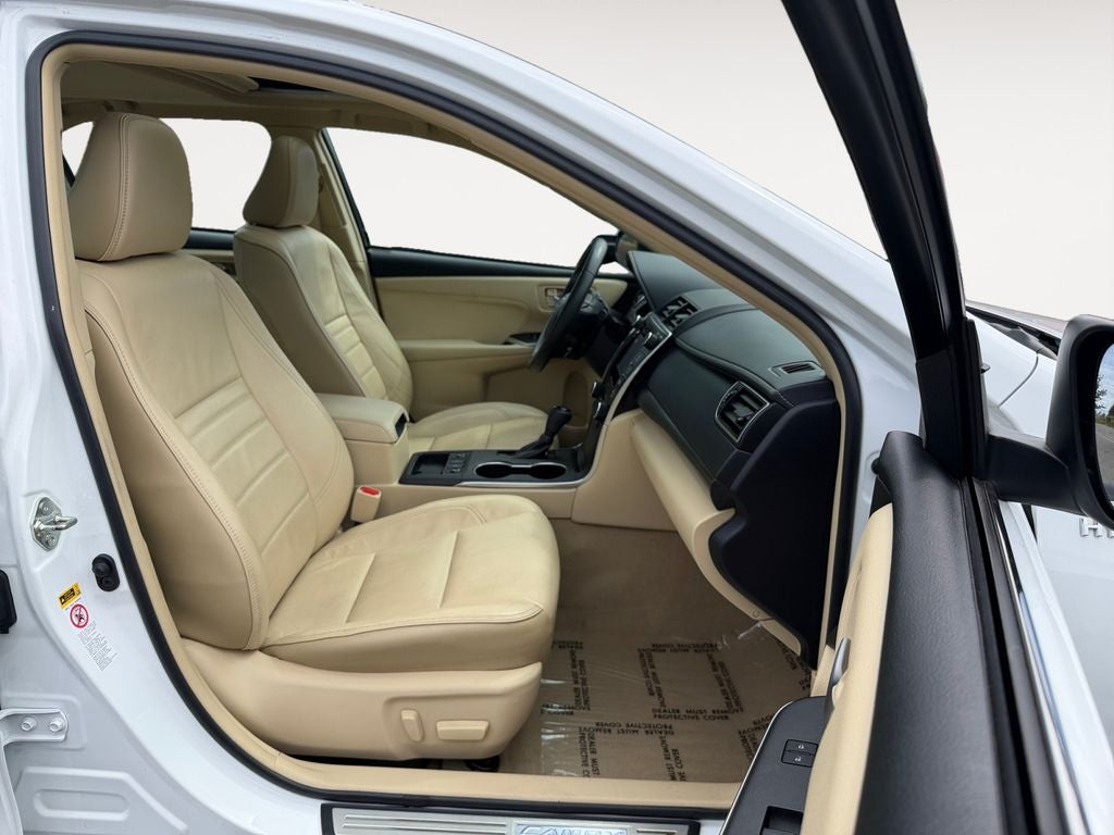 2016 Toyota Camry Hybrid XLE