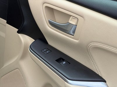 2016 Toyota Camry Hybrid XLE