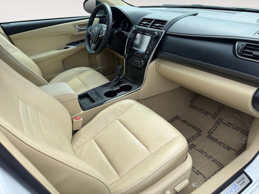 2016 Toyota Camry Hybrid XLE