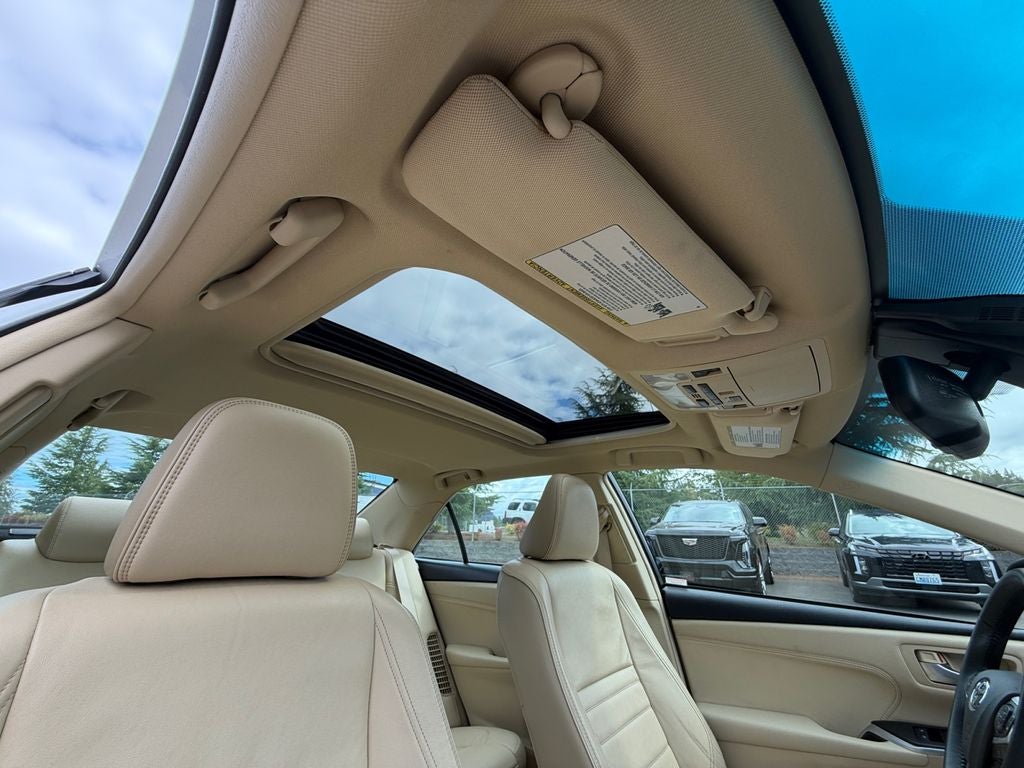 2016 Toyota Camry Hybrid XLE