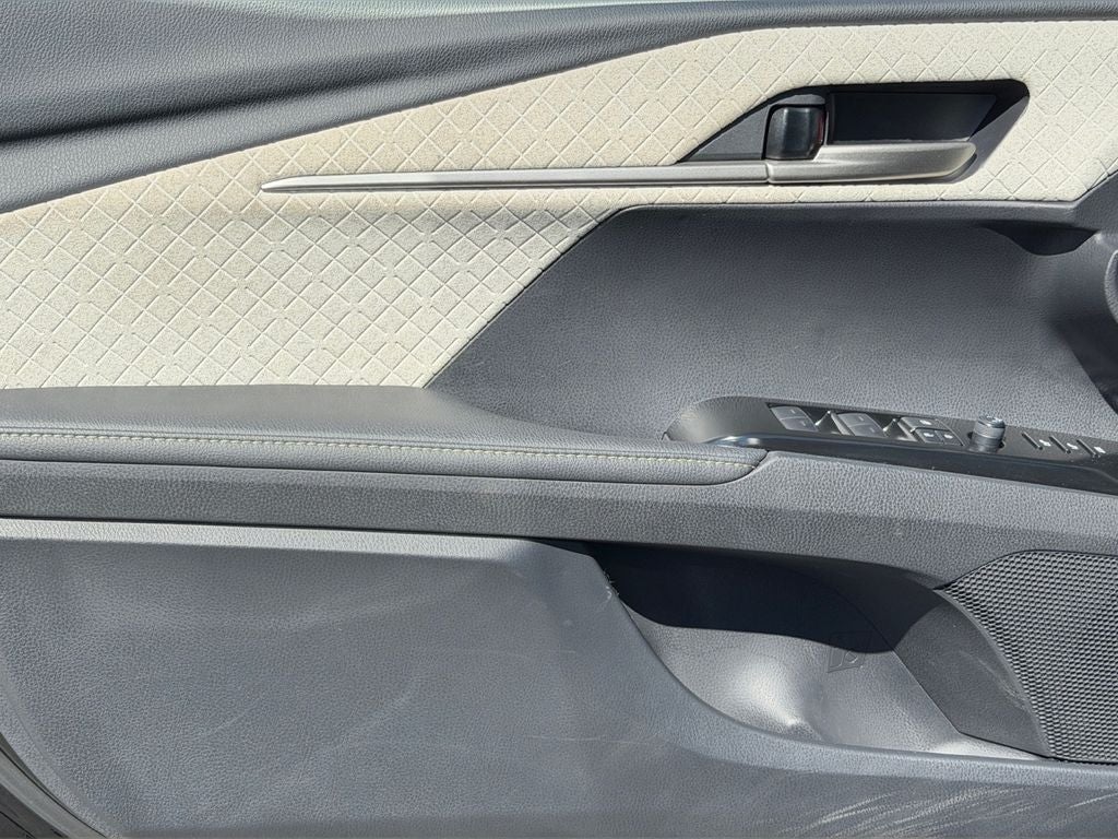2025 Toyota Camry XLE Hybrid AWD