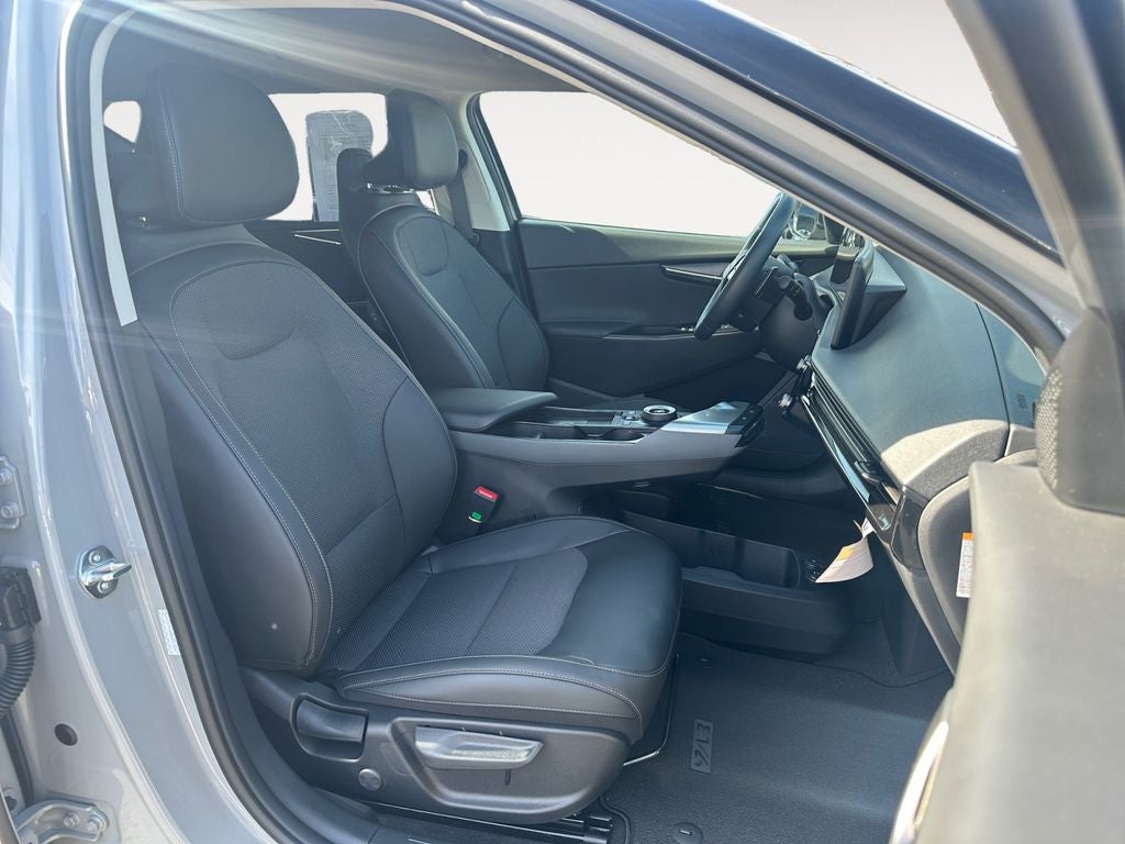 2025 Kia EV6 Light