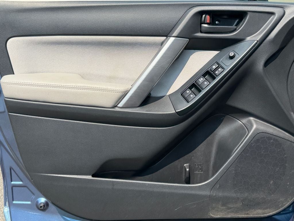 2016 Subaru Forester 2.5i