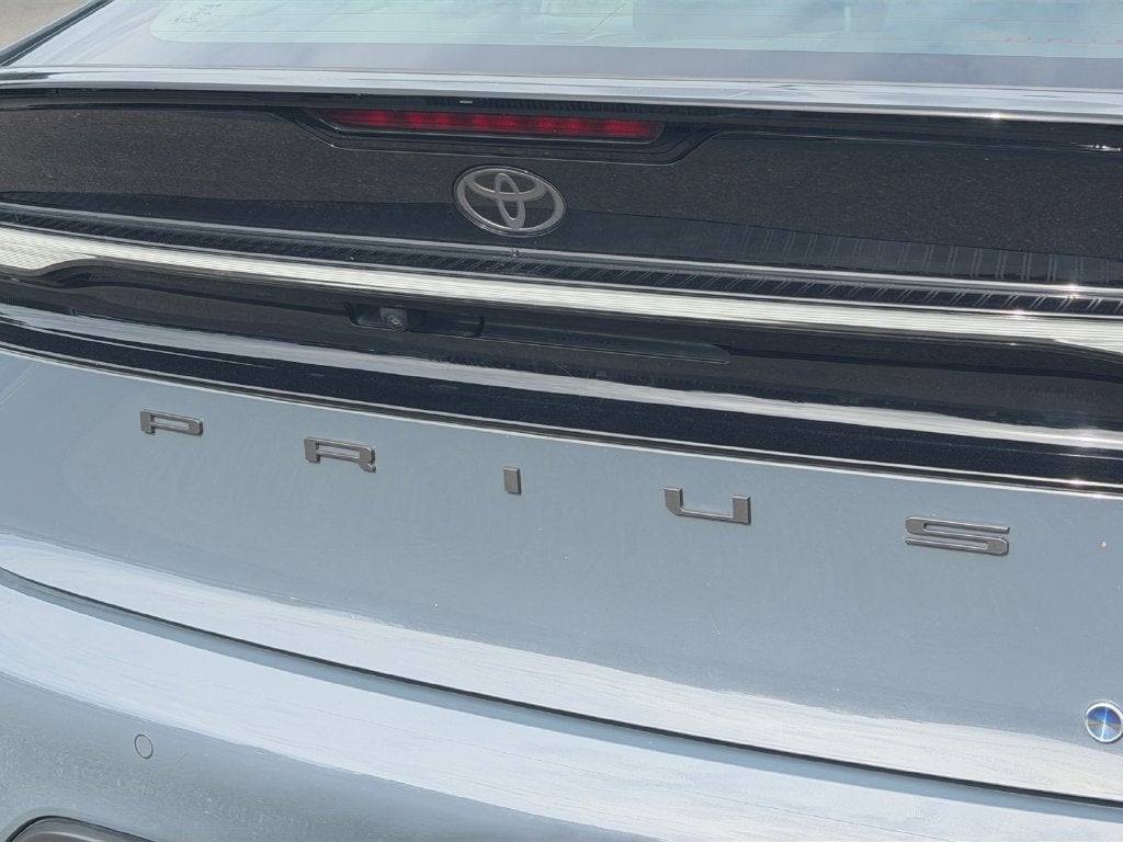 2025 Toyota Prius Plug-In Hybrid SE