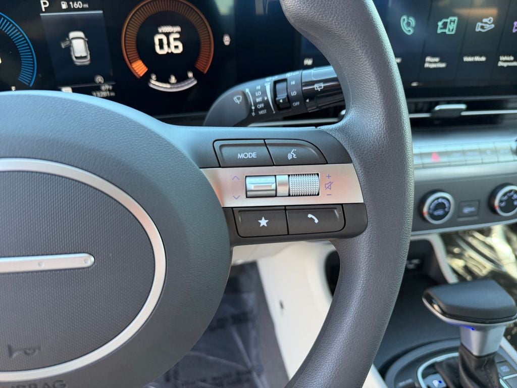 2025 Hyundai Kona SE