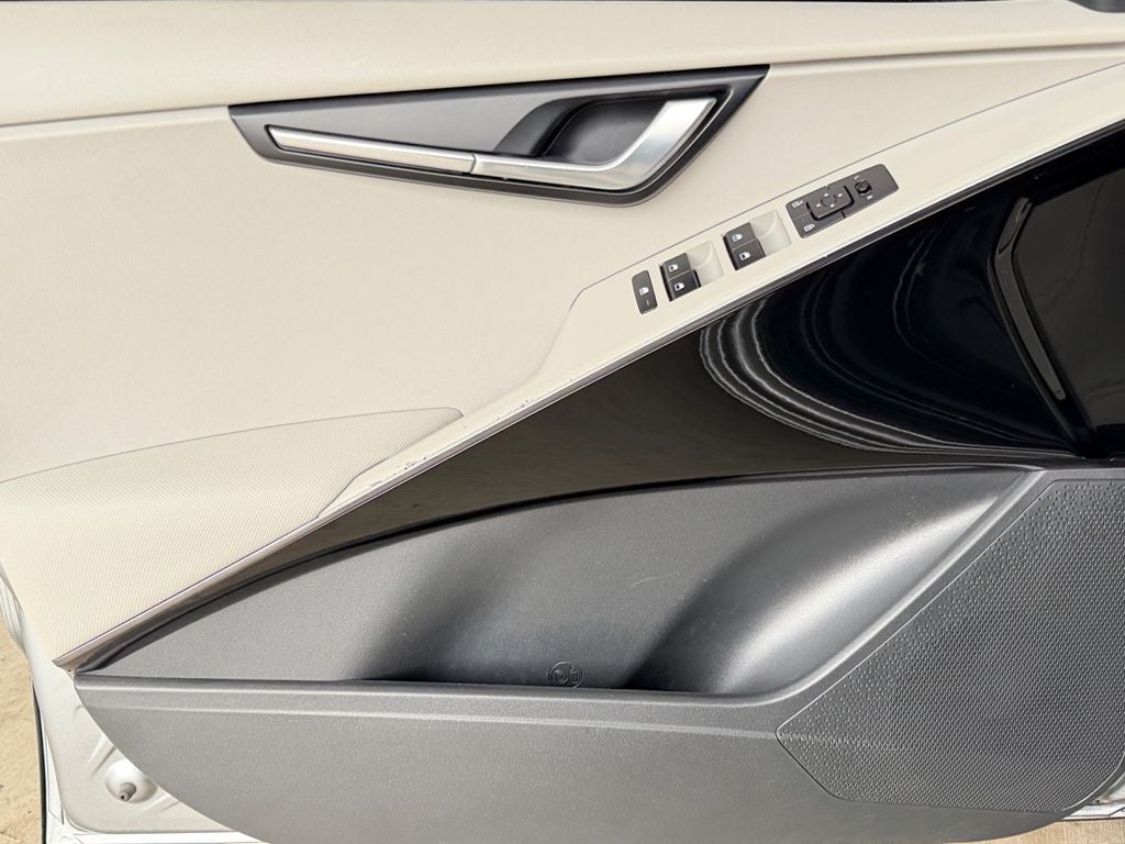 2023 Kia Niro EV Wind