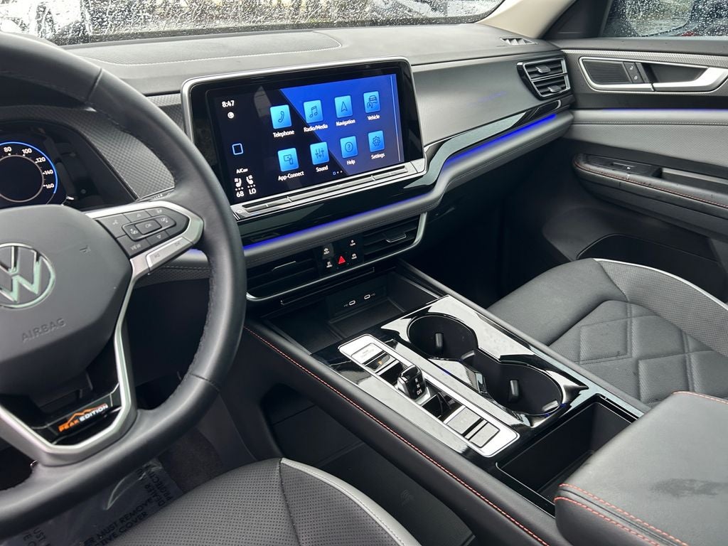 2024 Volkswagen Atlas 2.0T Peak Edition SE w/Technology