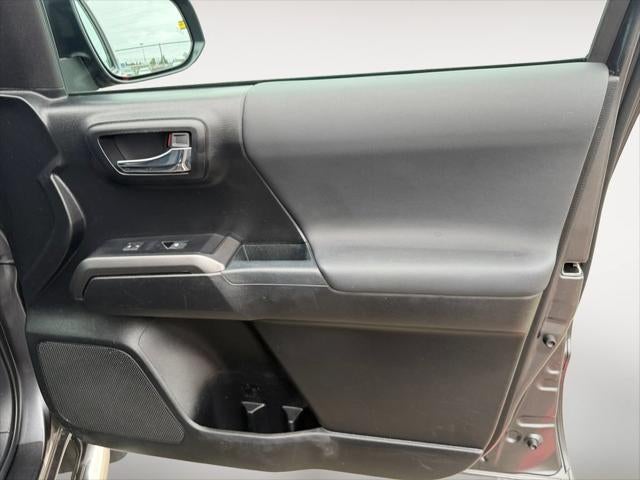 2022 Toyota Tacoma TRD Off-Road V6