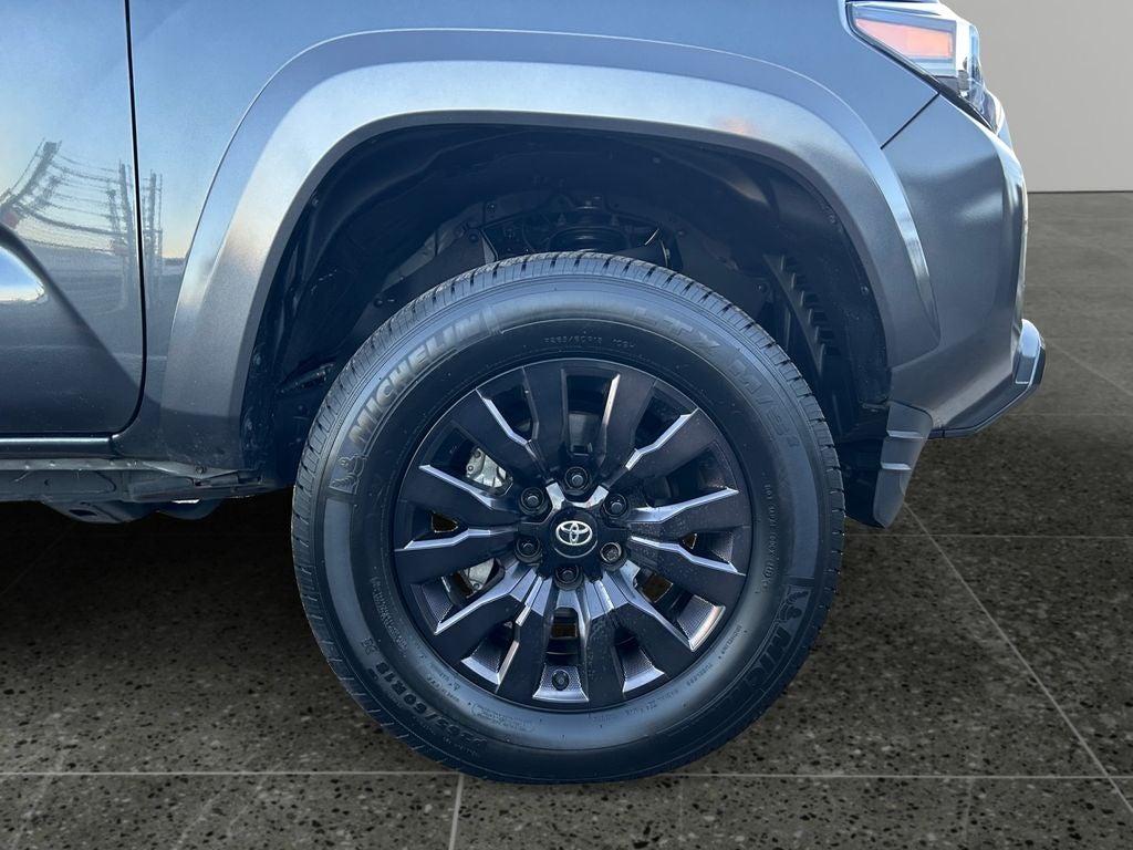 2023 Toyota Tacoma Limited V6