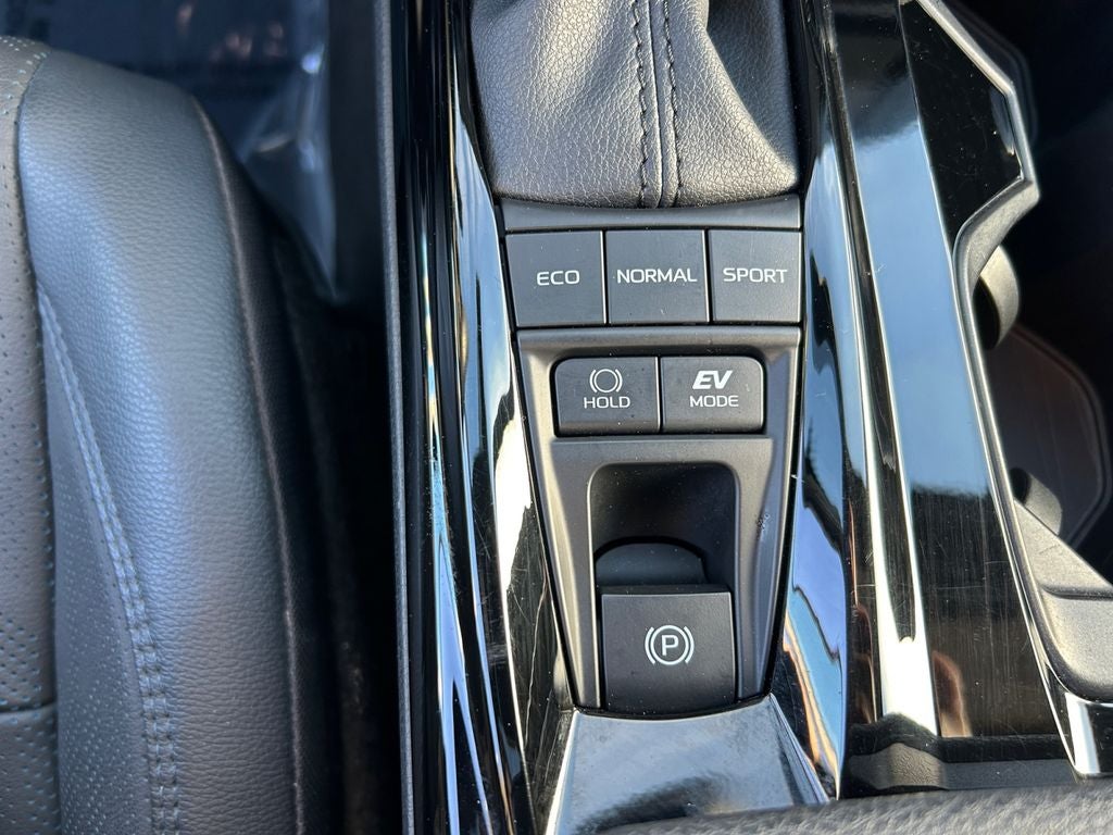 2025 Toyota CAMRY XSE HYBRID