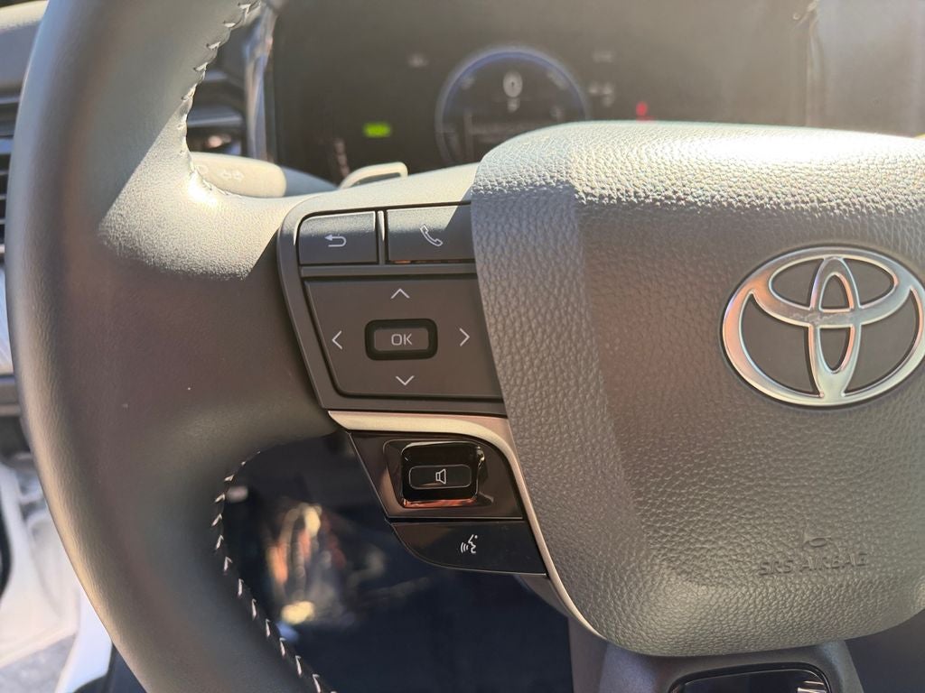 2026 Toyota Camry SE HYBRID