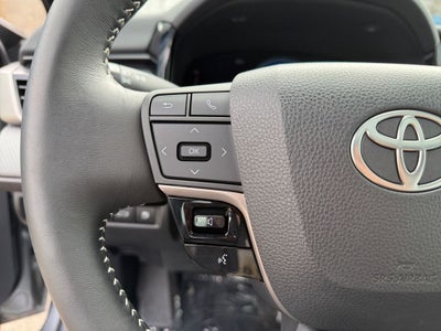 2025 Toyota Camry SE HYBRID