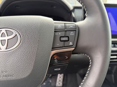 2025 Toyota Camry SE HYBRID