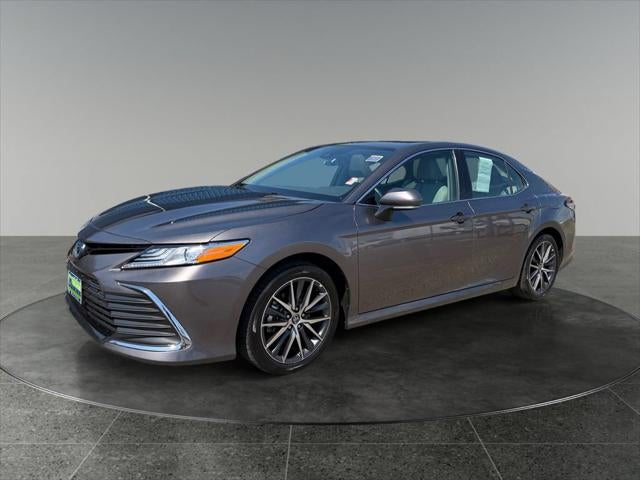 2024 Toyota Camry Hybrid XLE