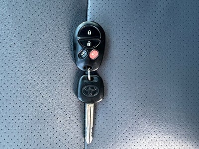 2004 Toyota Camry Solara SLE