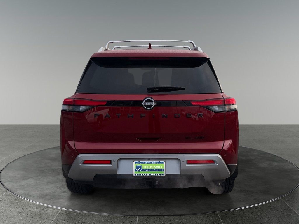 2023 Nissan Pathfinder SL