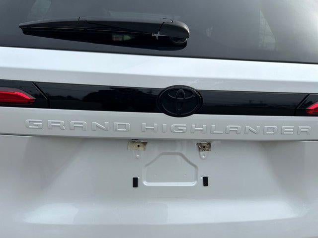 2024 Toyota GRAND HIGHLANDER XLE