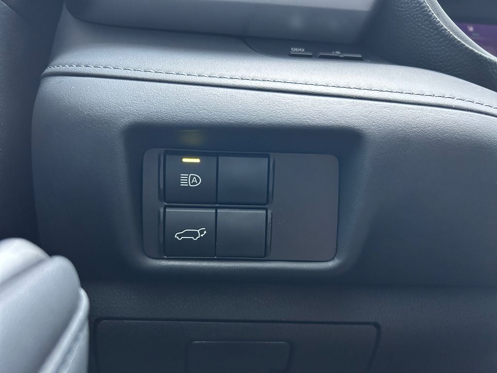 2023 Toyota Highlander Hybrid LE