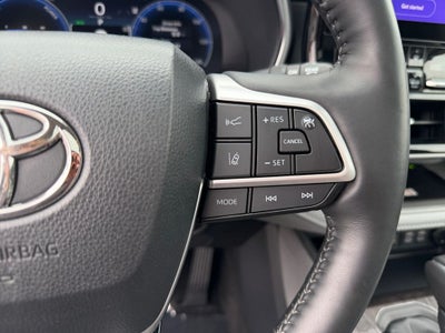 2023 Toyota Highlander Hybrid Platinum