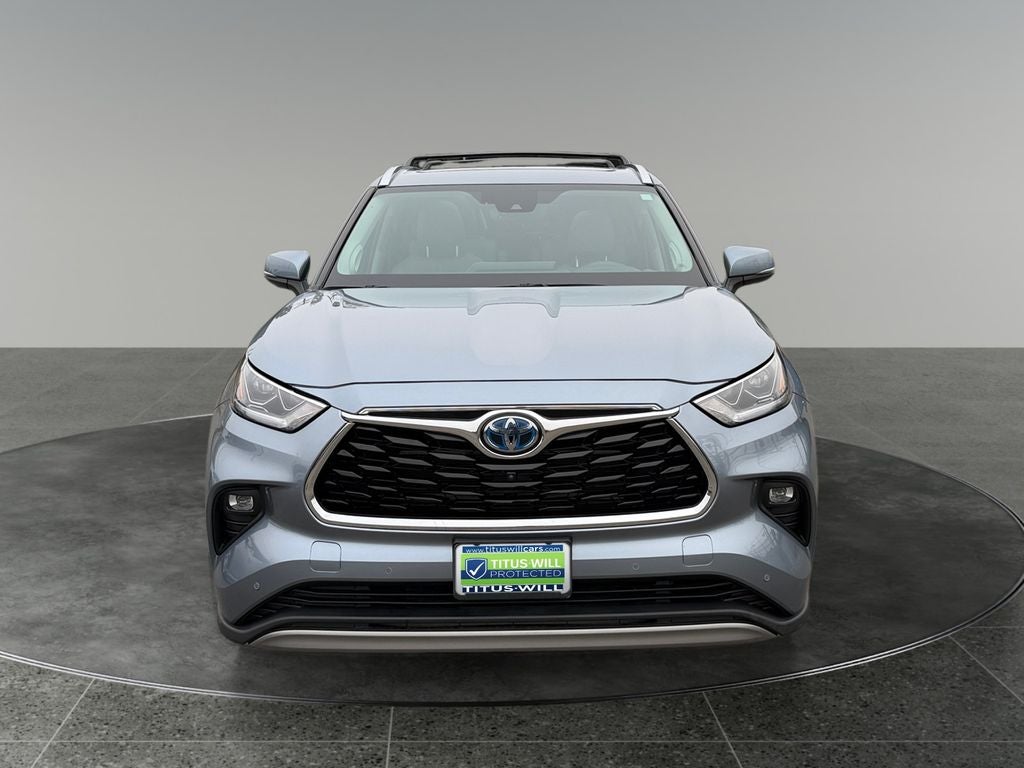 2023 Toyota Highlander Hybrid Platinum