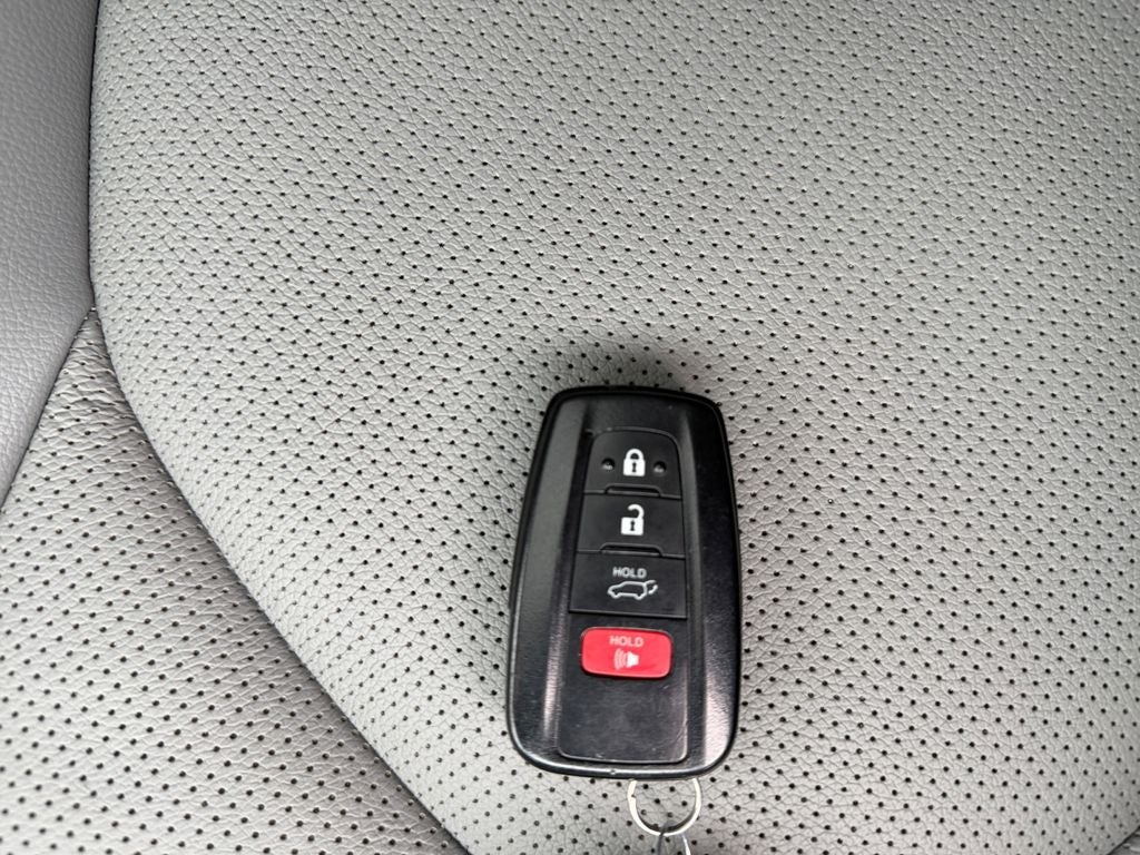 2023 Toyota Highlander Hybrid Platinum